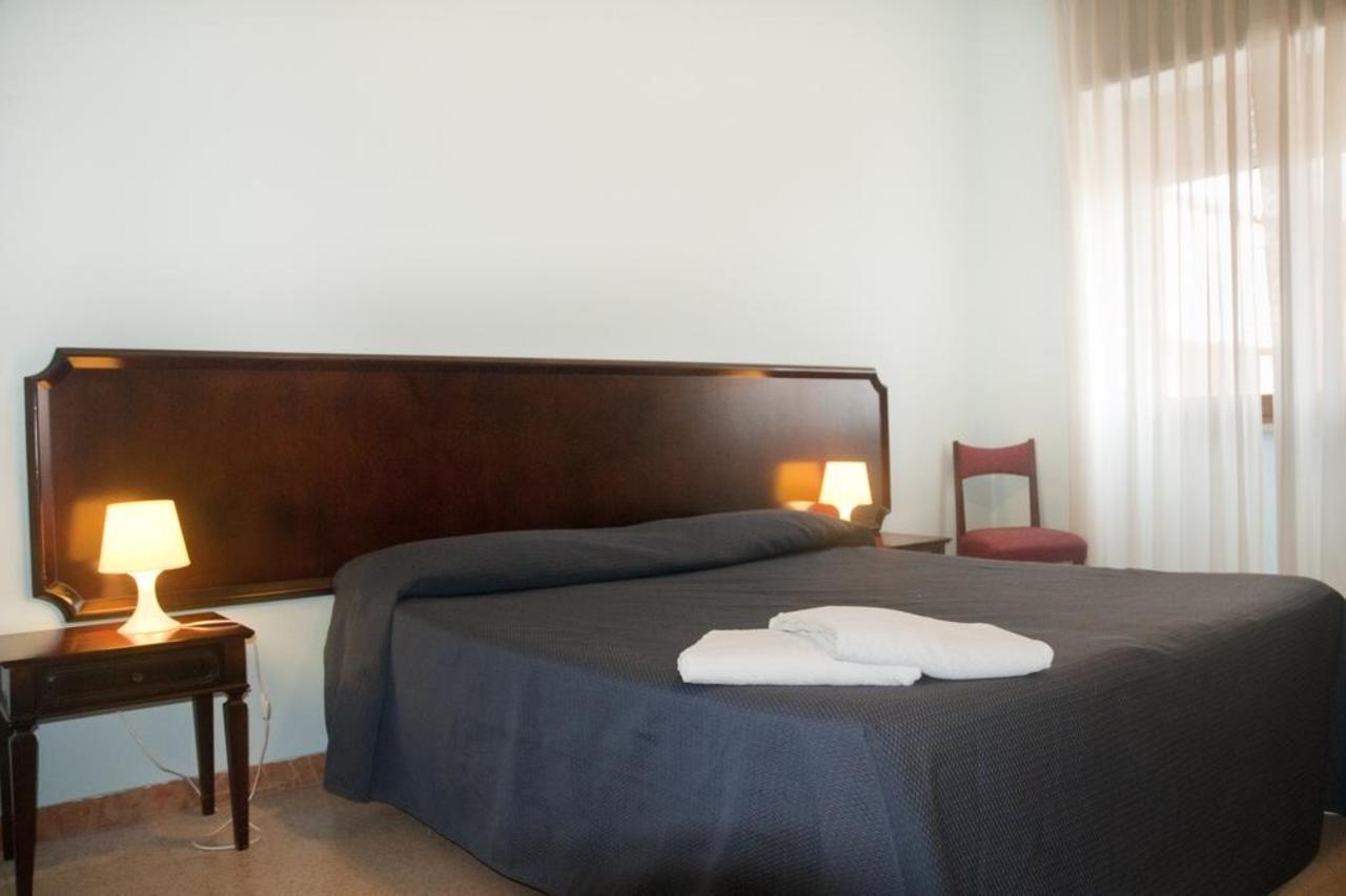Residence Riva Gaia Terracina Buitenkant foto